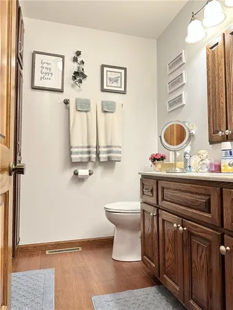 $315,000 | 904 Lake Manor Drive, Trenton, MO 64683