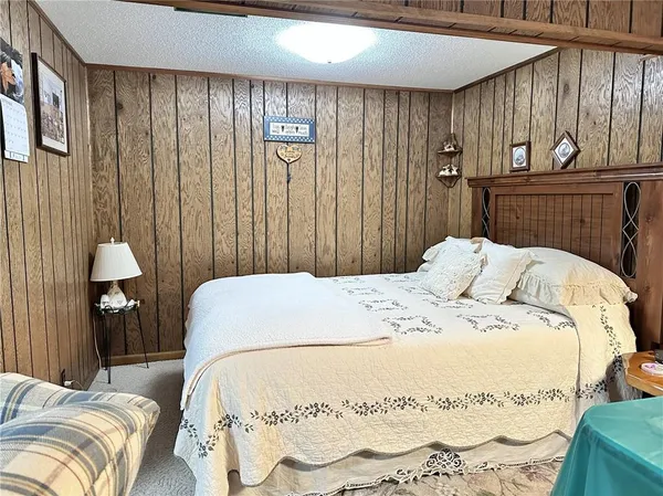 $315,000 | 904 Lake Manor Drive, Trenton, MO 64683