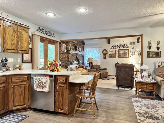 $329,900 | 904 Lake Manor Drive, Trenton, MO 64683