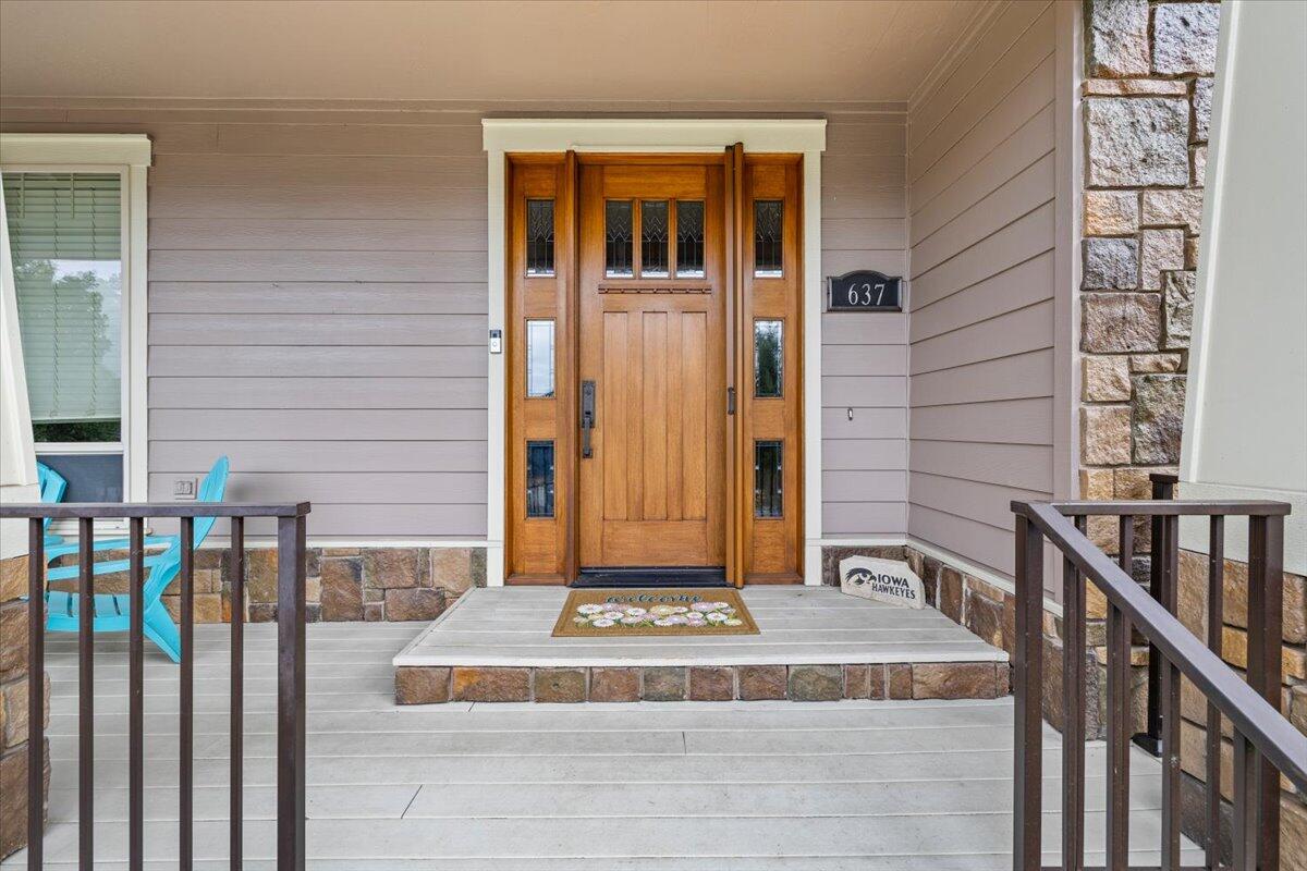 637 Oak Wood Eagle Point, OR 97524 - Photo 5 of 47