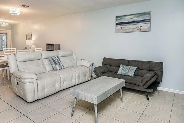 $2,500 | 7650 Meed Circle, Lake Worth, FL 33467