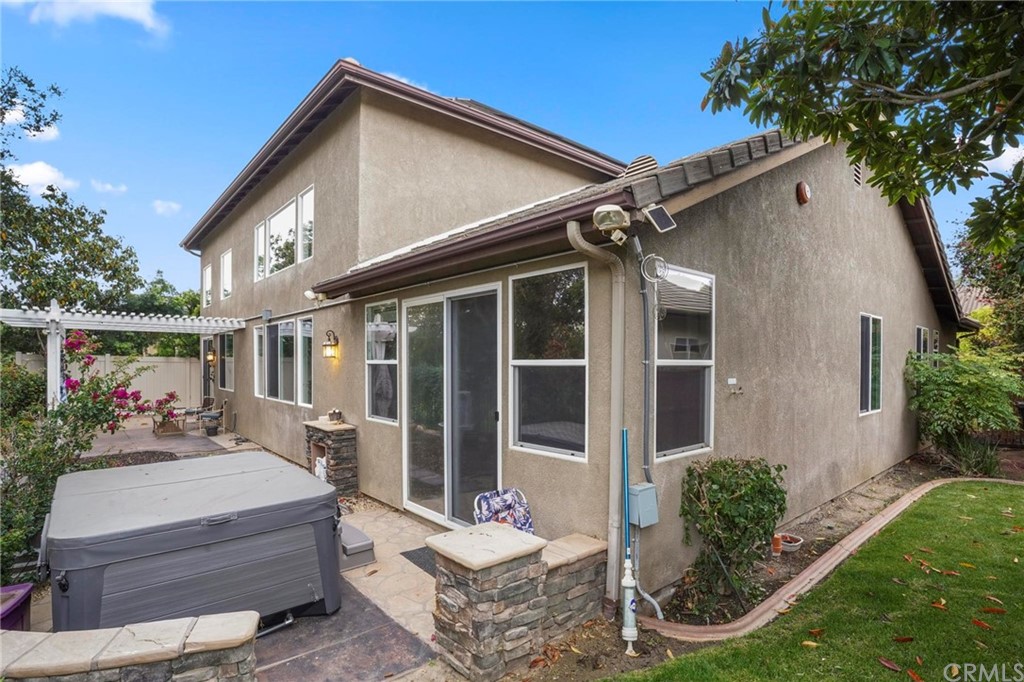 569 Inverlochy Drive Fallbrook, CA 92028 - Photo 36 of 36 a front view of a house with garden