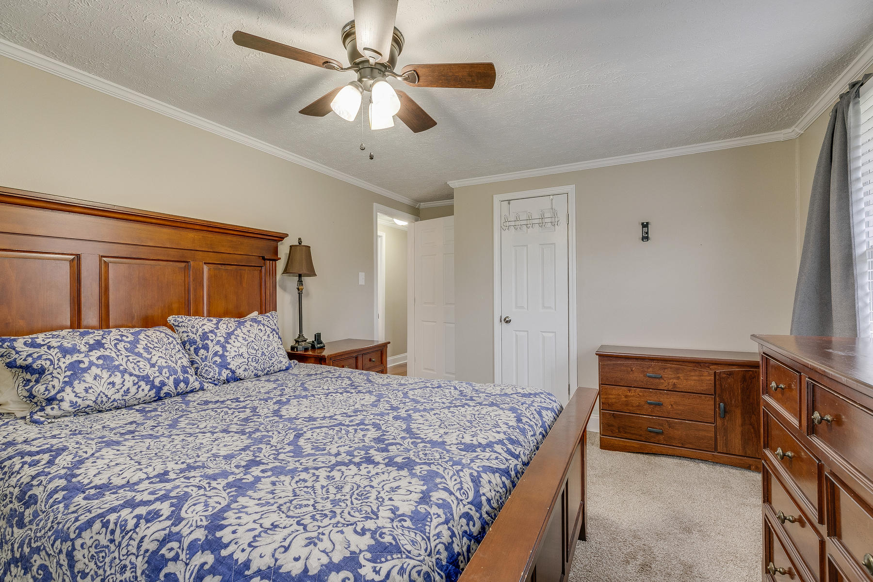 352 Rutledge Street Bristol, TN 37620 - Photo 16 of 28 016