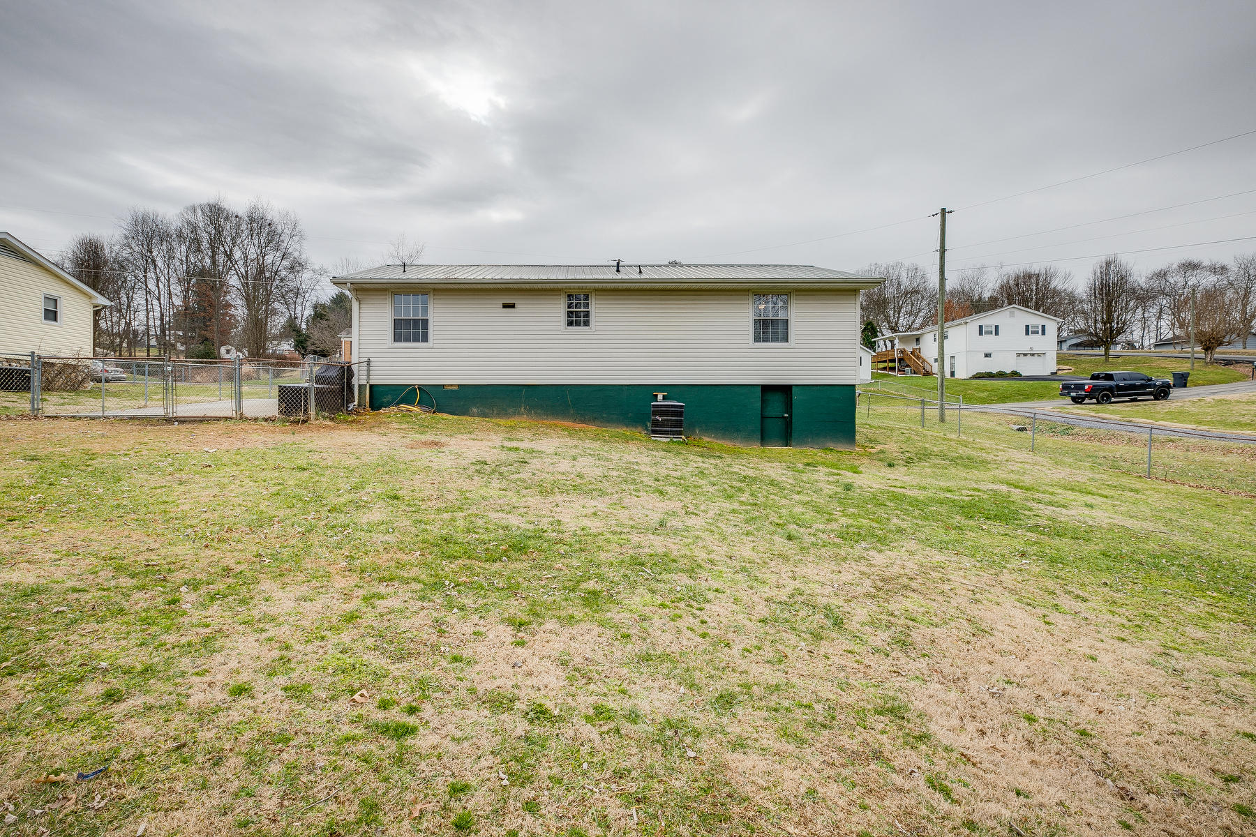352 Rutledge Street Bristol, TN 37620 - Photo 27 of 28 027 (2)