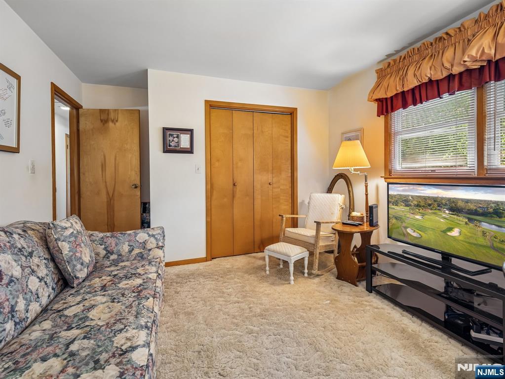 45 Sunset Road Bloomingdale, NJ 07403 - Photo 16 of 36 Gallery Image 16