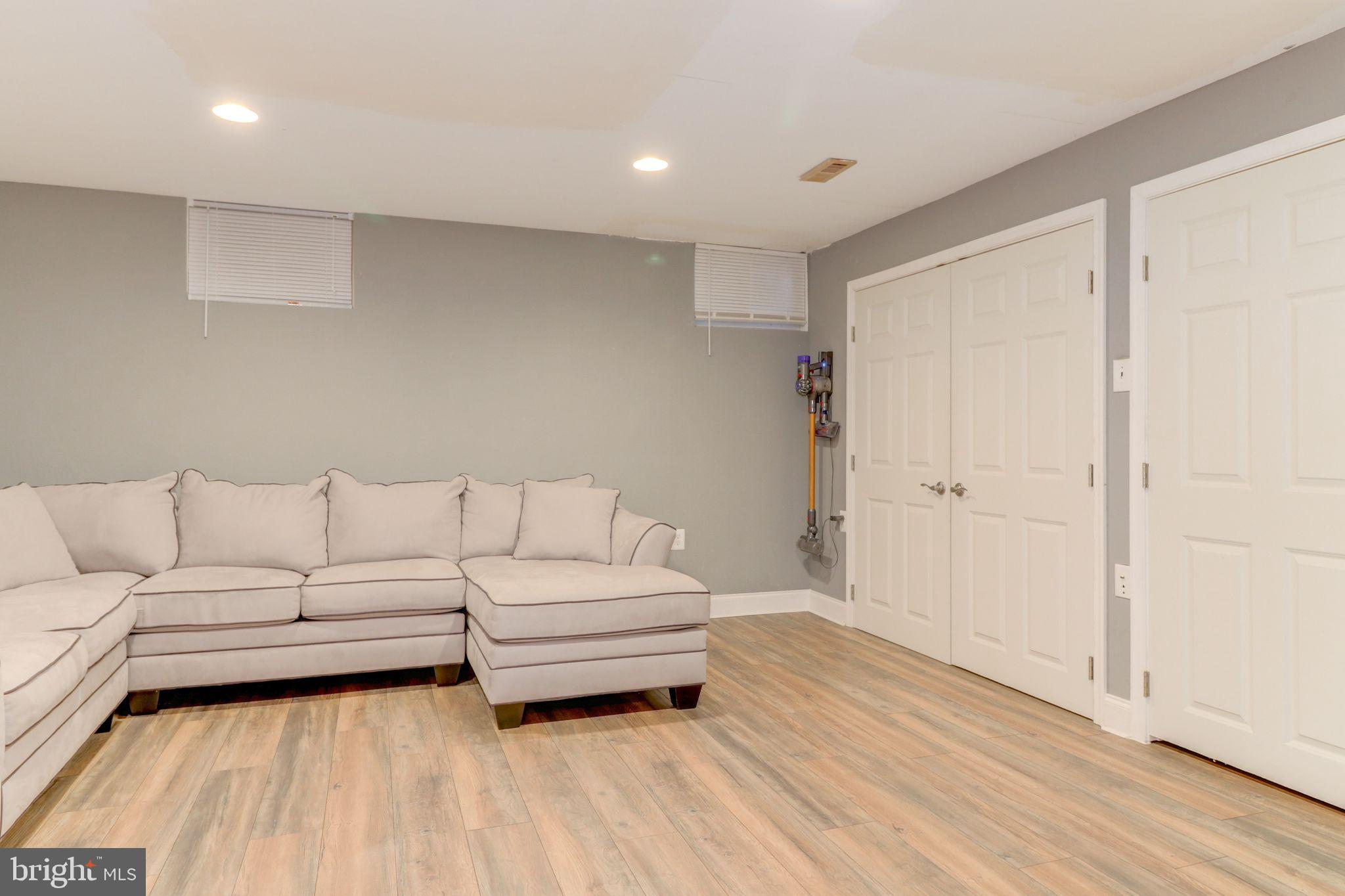 205 Springvalley Way Aston, PA 19014 - Photo 27 of 30 Basement