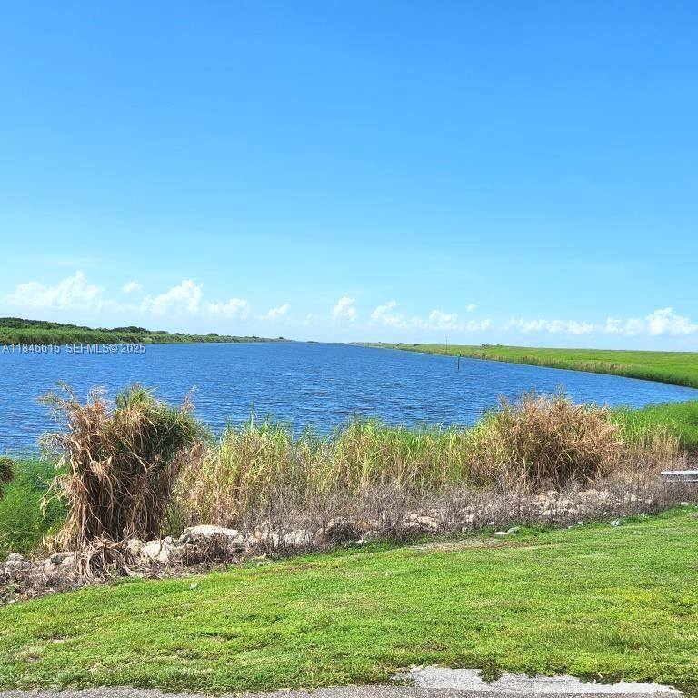 3250 Bacom Point Road Pahokee, FL 33476 - Photo 28 of 29 Gallery Image 28