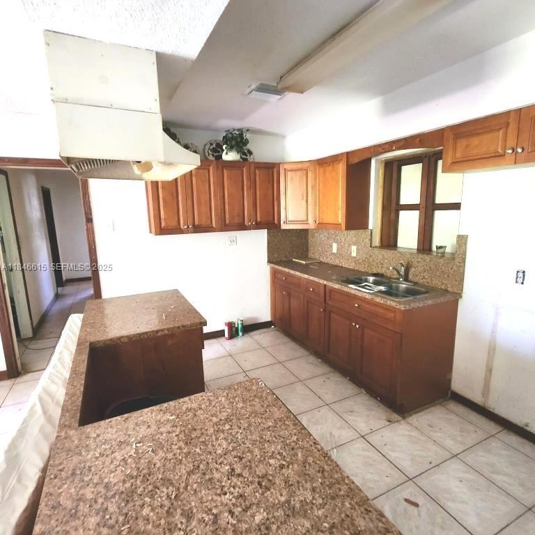 3250 Bacom Point Road Pahokee, FL 33476 - Photo 8 of 29 Gallery Image 8