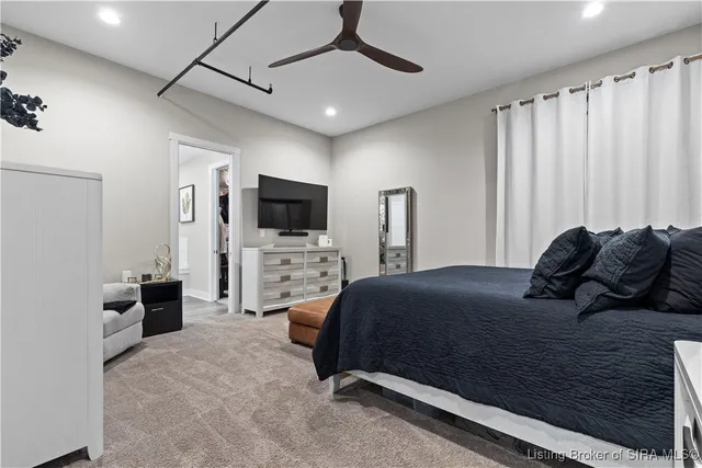 $279,900 | 210 Mulberry Street, Jeffersonville, IN 47130