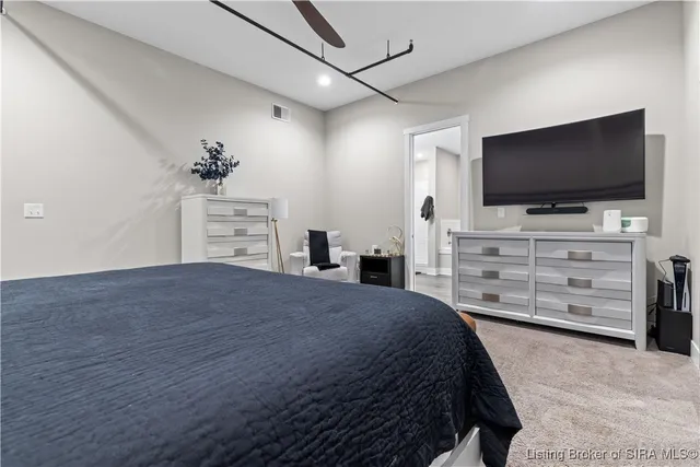 $279,900 | 210 Mulberry Street, Jeffersonville, IN 47130