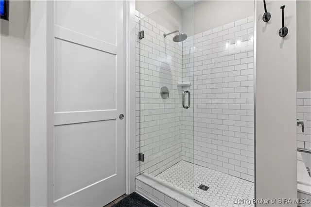 $279,900 | 210 Mulberry Street, Jeffersonville, IN 47130