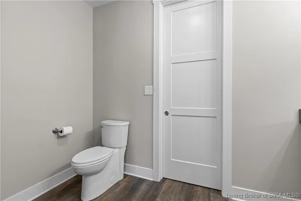 $279,900 | 210 Mulberry Street, Jeffersonville, IN 47130