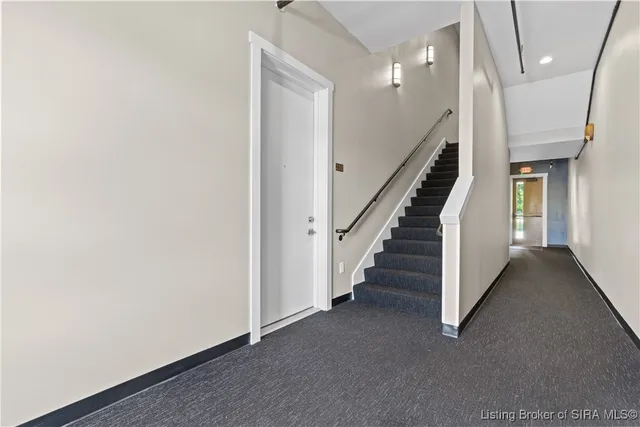 $279,900 | 210 Mulberry Street, Jeffersonville, IN 47130