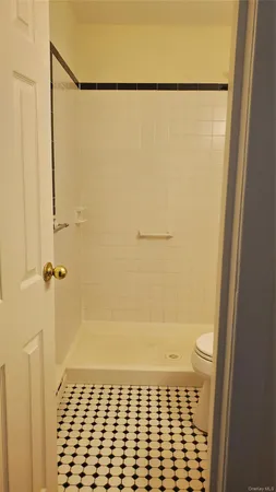$2,200 | 101 Sylvan Avenue, Unit 44, Miller Place, NY 11764