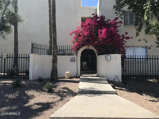 $2,700 | 4330 North 5th Avenue, Unit 209, Phoenix, AZ 85013