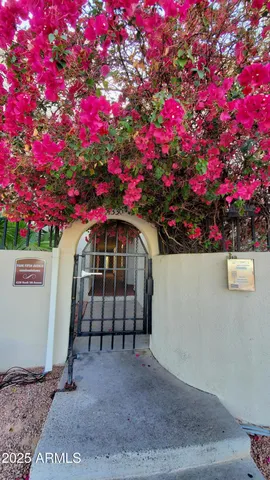 $2,700 | 4330 North 5th Avenue, Unit 209, Phoenix, AZ 85013