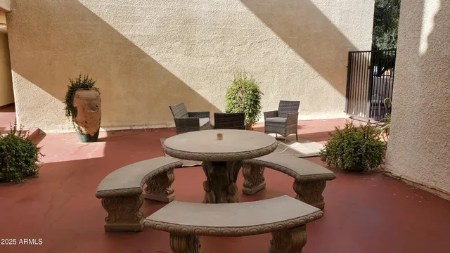 $2,700 | 4330 North 5th Avenue, Unit 209, Phoenix, AZ 85013