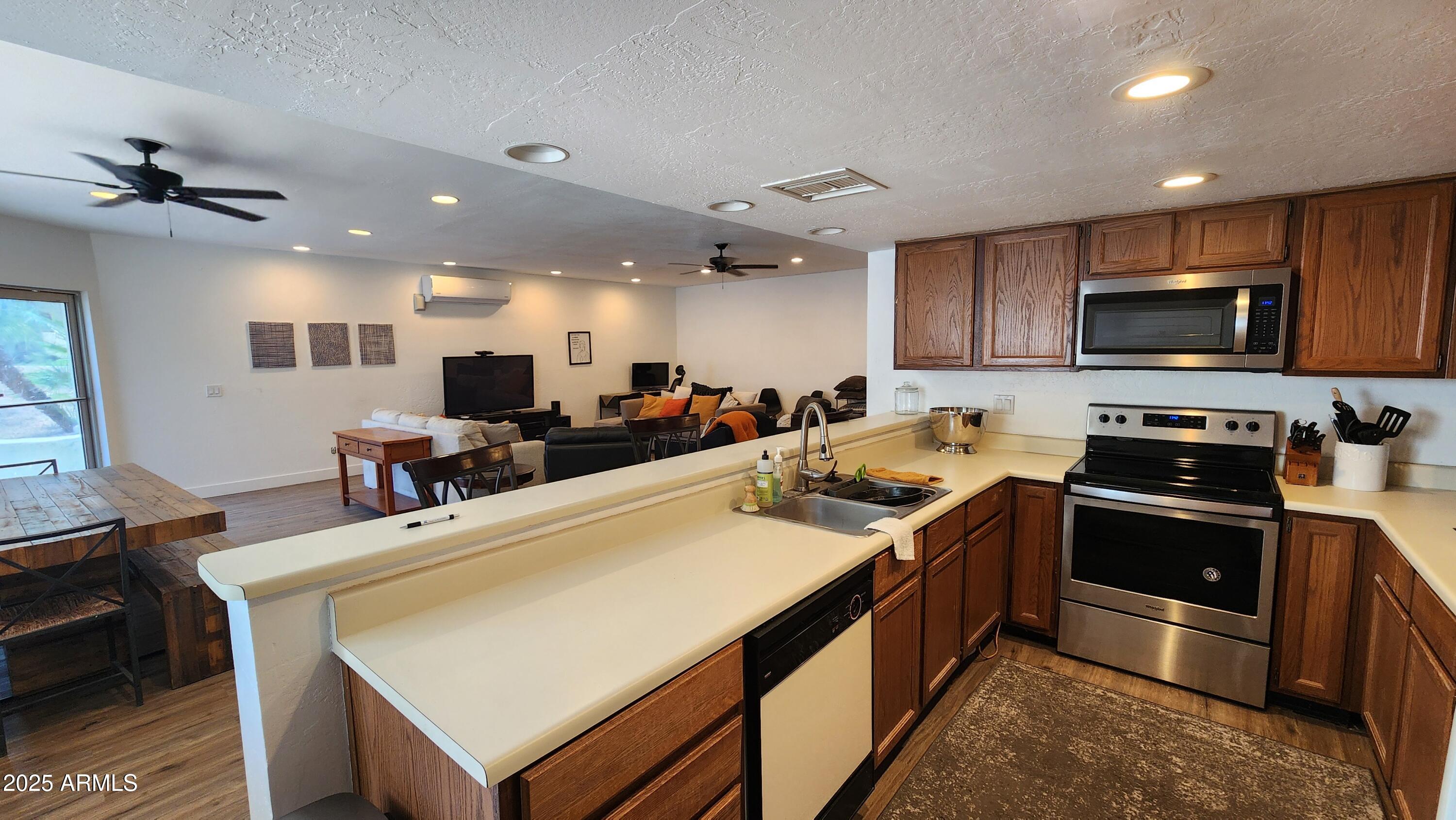 4330 North 5th Avenue, Unit 209 Phoenix, AZ 85013 - Photo 44 of 46 1000011426