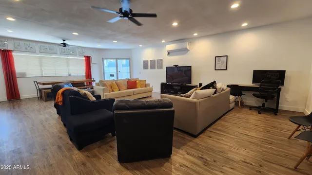 $2,700 | 4330 North 5th Avenue, Unit 209, Phoenix, AZ 85013