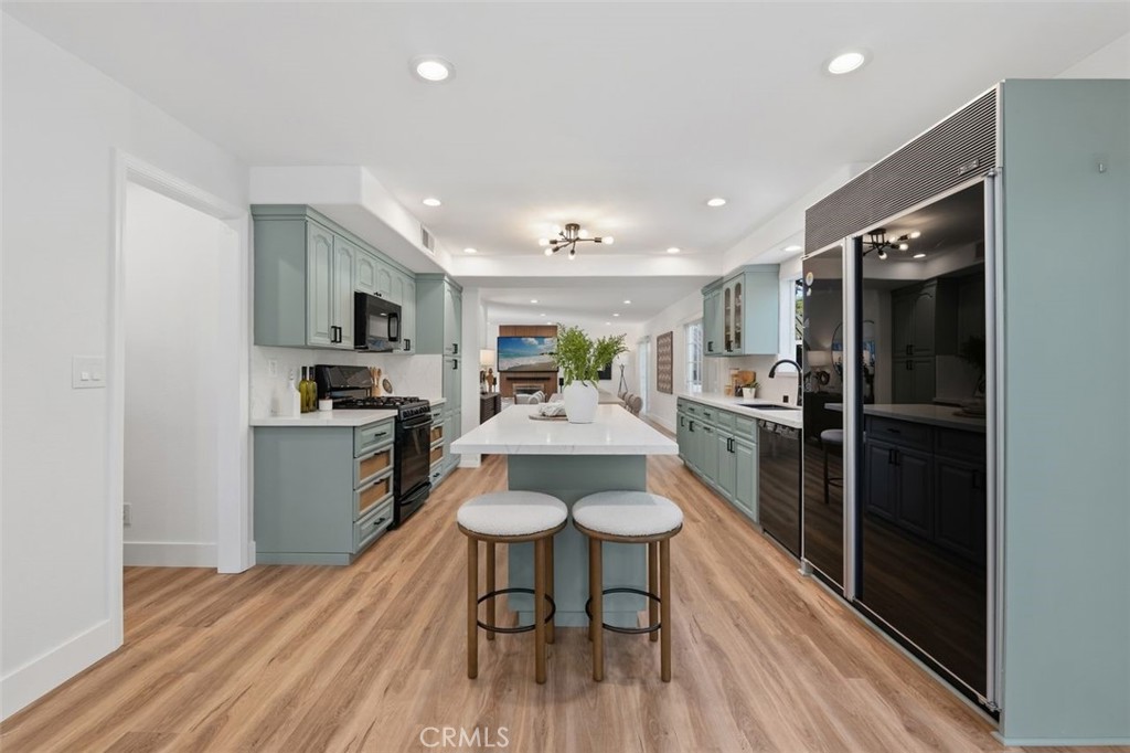 22534 Liberty Bell Road Calabasas, CA 91302 - Photo 13 of 41