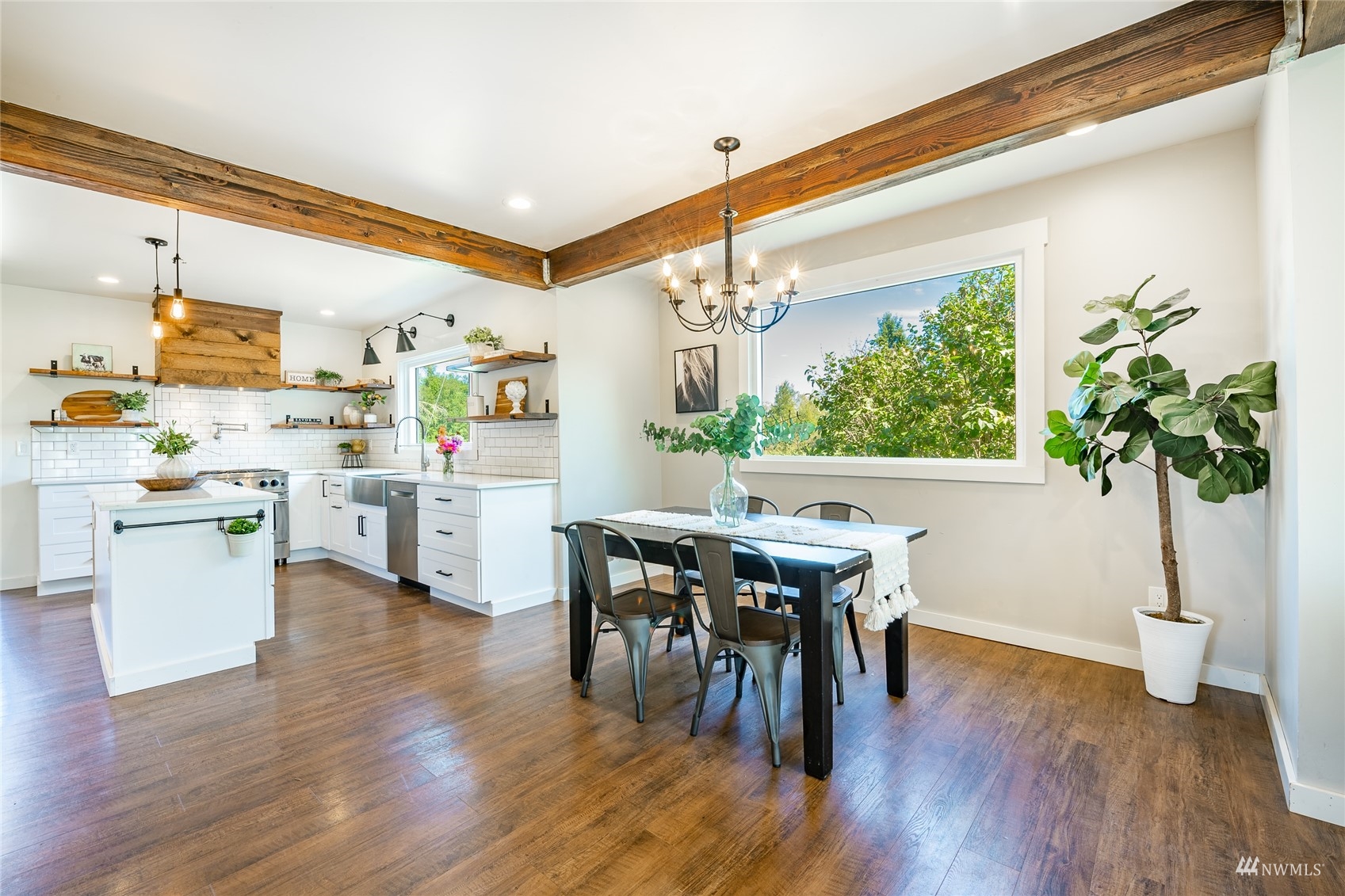 8249 Valley View Road Custer, WA 98240 - Photo 10 of 38 a kitchen with a table and chairs in it