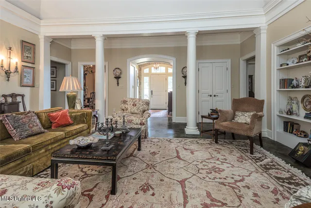 $495,000 | 9 Oak Knoll Drive, Clarksdale, MS 38614