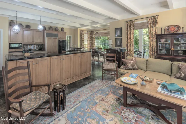 $495,000 | 9 Oak Knoll Drive, Clarksdale, MS 38614