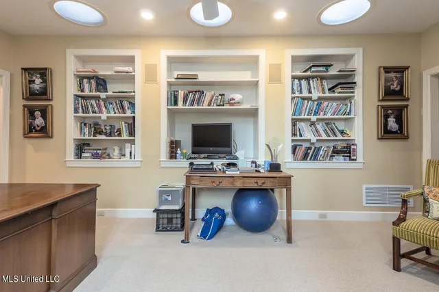 $495,000 | 9 Oak Knoll Drive, Clarksdale, MS 38614