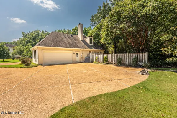 $550,000 | 9 Oak Knoll Drive, Clarksdale, MS 38614