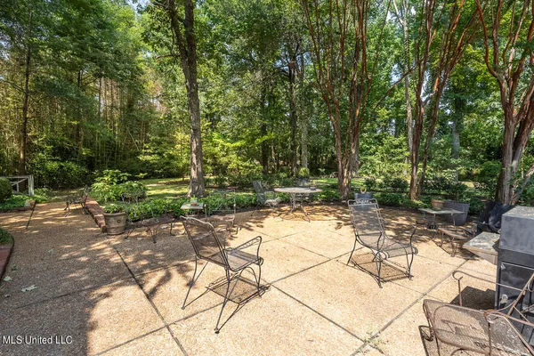 $550,000 | 9 Oak Knoll Drive, Clarksdale, MS 38614