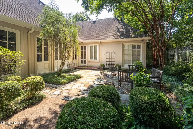 $495,000 | 9 Oak Knoll Drive, Clarksdale, MS 38614