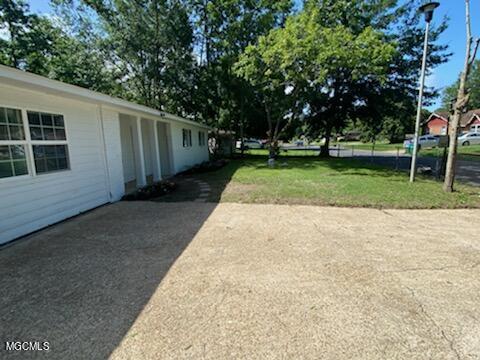 2130 Springwood Road Gautier, MS 39553 - Photo 5 of 21 IMG_31511
