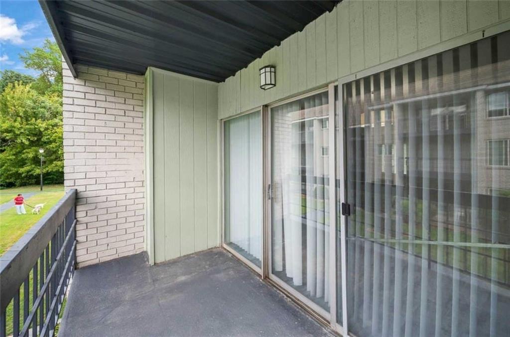 5675 Roswell Road, Unit J Atlanta, GA 30342 - Photo 6 of 27