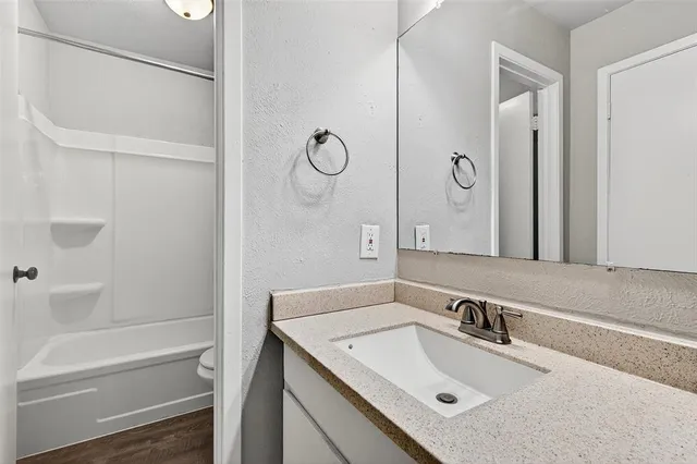 $1,495 | 401 Utah Street, Sherman, TX 75090