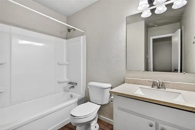 $1,495 | 401 Utah Street, Sherman, TX 75090