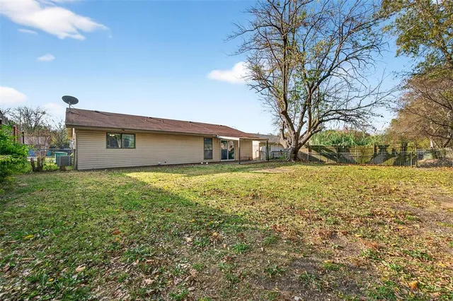 $1,495 | 401 Utah Street, Sherman, TX 75090