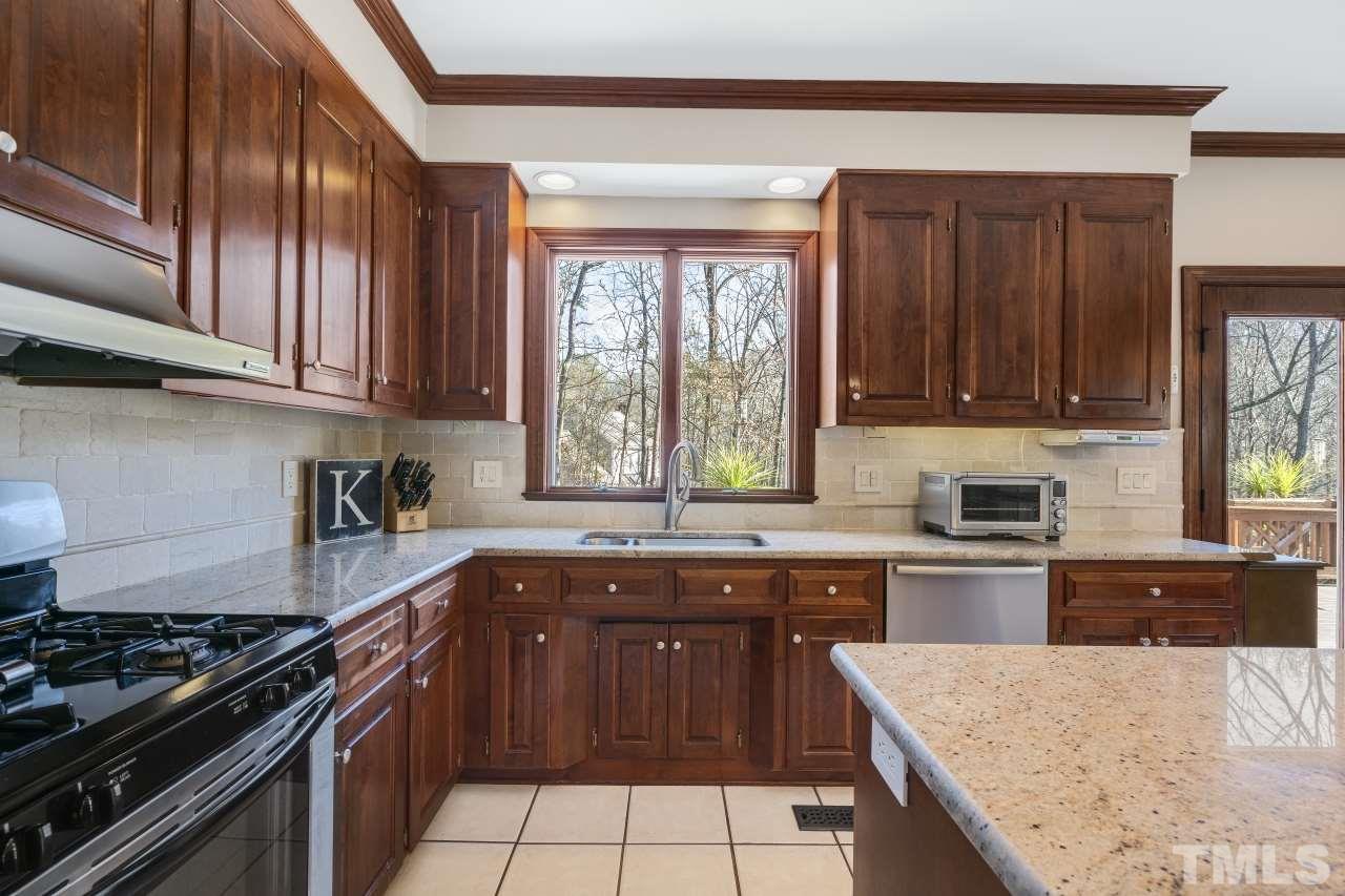 15 Cobbleridge Court Durham, NC 27713 - Photo 7 of 30