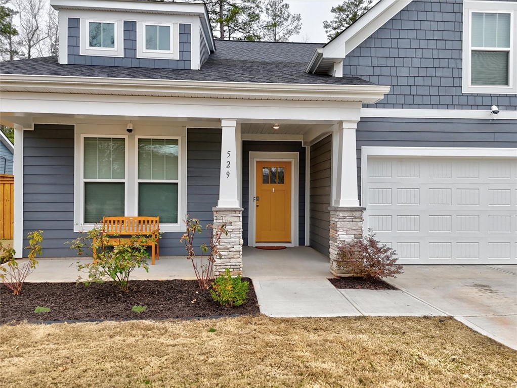 529 Overbrook Drive Seneca, SC 29678 - Photo 22 of 33 This charming residence features an inviting porch, classic siding, and a welcoming front entrance.