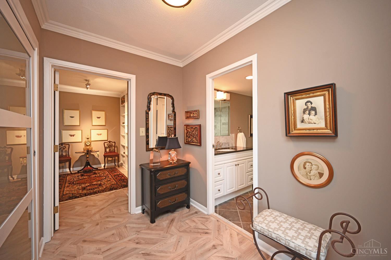 2444 Madison Road, Unit 301 Cincinnati, OH 45208 - Photo 36 of 46 Gallery Image 36