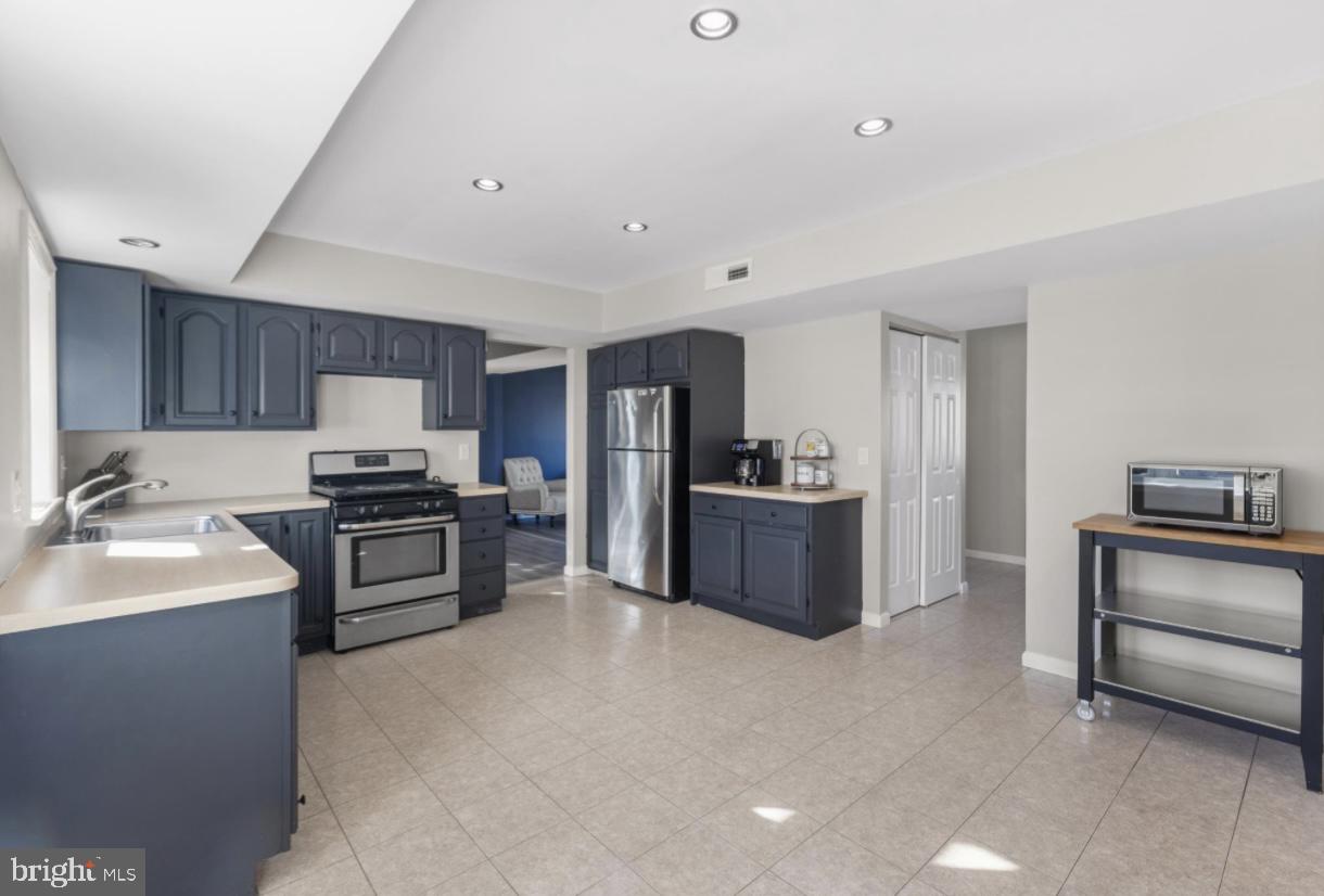 57 Manchester Road Sewell, NJ 08080 - Photo 5 of 22 Gallery Image 5