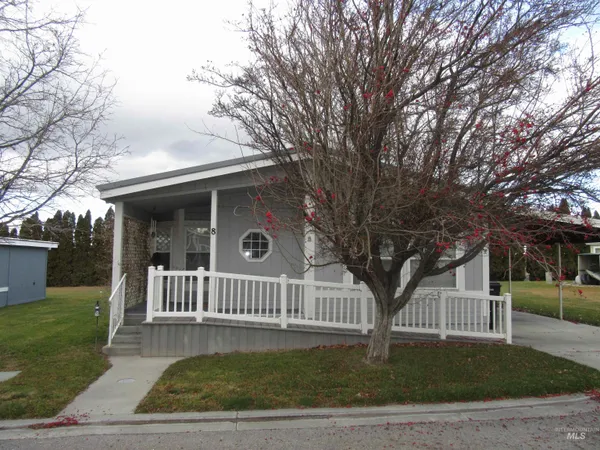 $125,000 | 910 Moon Glo Avenue, Unit 8, Buhl, ID 83316