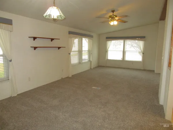 $125,000 | 910 Moon Glo Avenue, Unit 8, Buhl, ID 83316