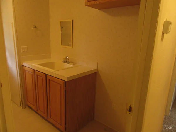 $125,000 | 910 Moon Glo Avenue, Unit 8, Buhl, ID 83316