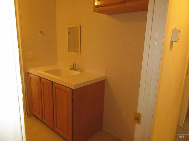 $137,500 | 910 Moon Glo Avenue, Unit 8, Buhl, ID 83316