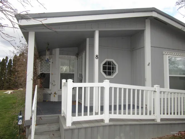 $125,000 | 910 Moon Glo Avenue, Unit 8, Buhl, ID 83316