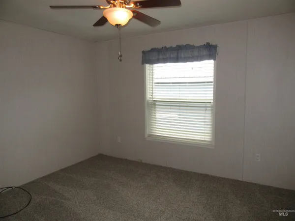 $125,000 | 910 Moon Glo Avenue, Unit 8, Buhl, ID 83316