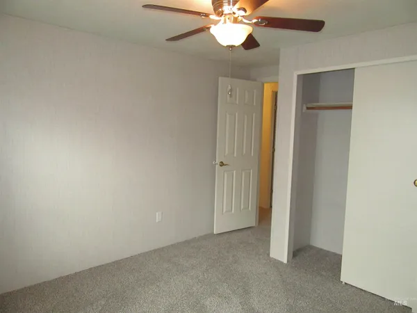 $125,000 | 910 Moon Glo Avenue, Unit 8, Buhl, ID 83316