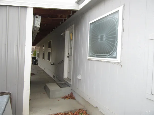 $125,000 | 910 Moon Glo Avenue, Unit 8, Buhl, ID 83316
