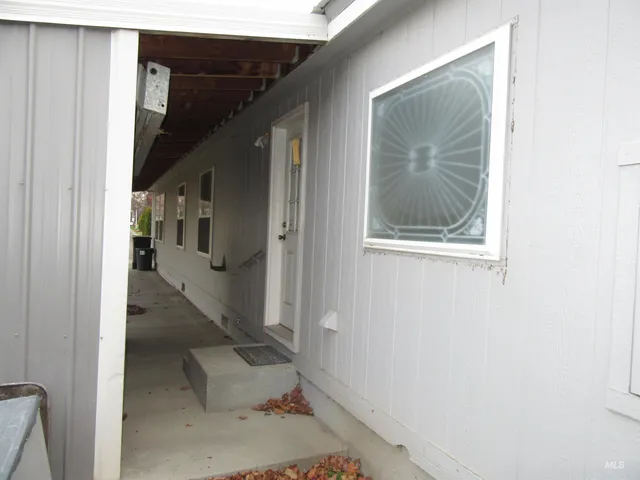 $137,500 | 910 Moon Glo Avenue, Unit 8, Buhl, ID 83316