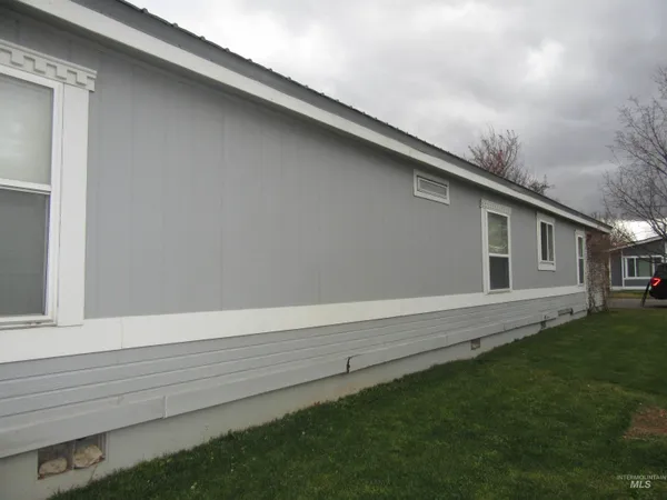 $125,000 | 910 Moon Glo Avenue, Unit 8, Buhl, ID 83316